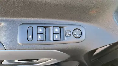 Toyota Proace City Verso 1.5D L1 Confort 2022 - 22900 EUR, 171567 km - AUTO.MOTO.pt - 171567km - foto 30 de 35