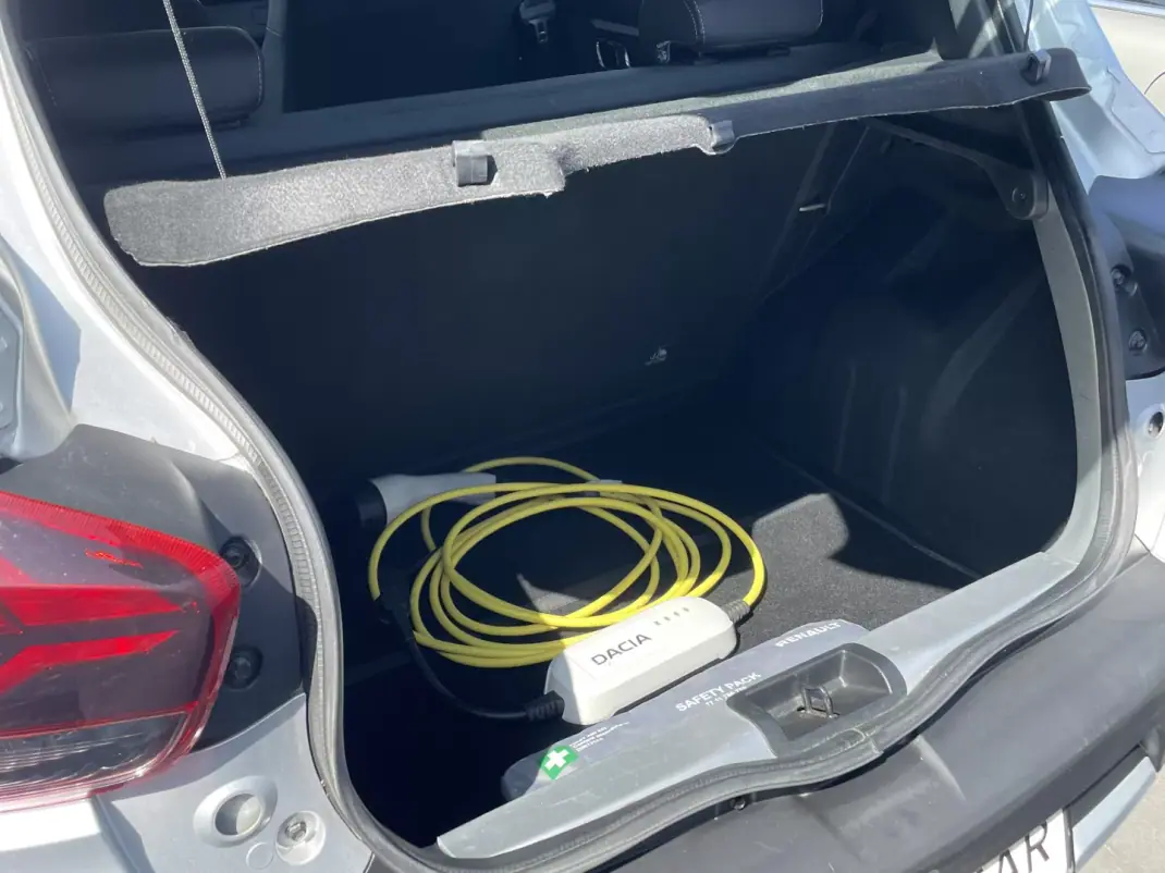 Dacia Spring 2021 - 10850 EUR, 17296 km - AUTO.MOTO.pt - 17296km - foto 16 de 32