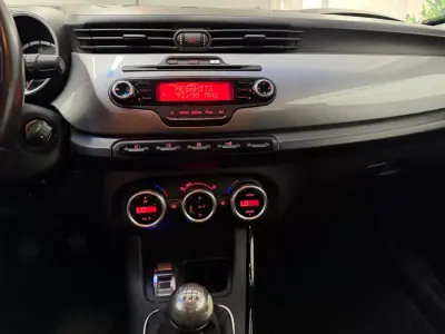 Alfa Romeo Giulietta 2011 - 7240 EUR, 206000 km - 206000km - foto 8 de 22