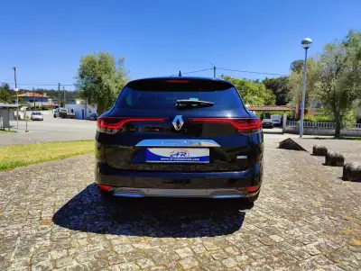 Renault Mégane Sport Tourer 2023 - 23990 EUR, 44231 km - AUTO.MOTO.pt - 44231km - foto 5 de 15