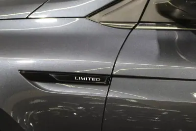 Renault Mégane Sport Tourer 2022 - 16250 EUR, 167000 km - AUTO.MOTO.pt - 167000km - foto 13 de 32