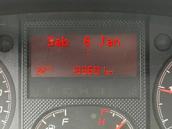 Citroën Jumper caixa aberta 2018 - 19900 EUR, 131000 km - AUTO.MOTO.pt - 131000km - foto 9 de 10
