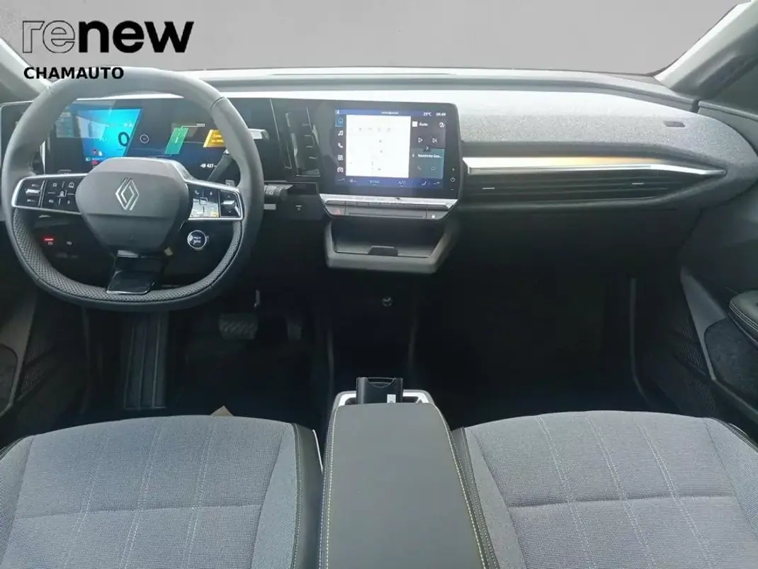 Renault Mégane E-Tech 2026 - 35000 EUR, 3000 km - AUTO.MOTO.pt - 3000km - foto 18 de 19