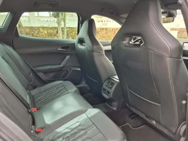Cupra Formentor 2022 - 28900 EUR, 110907 km - AUTO.MOTO.pt - 110907km - foto 21 de 24