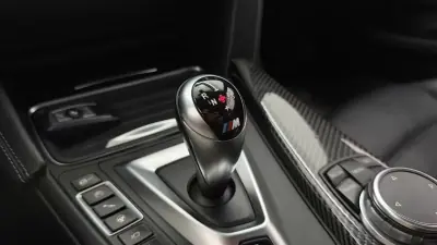 BMW M4 2015 - 59990 EUR, 79537 km - AUTO.MOTO.pt - 79537km - foto 20 de 37