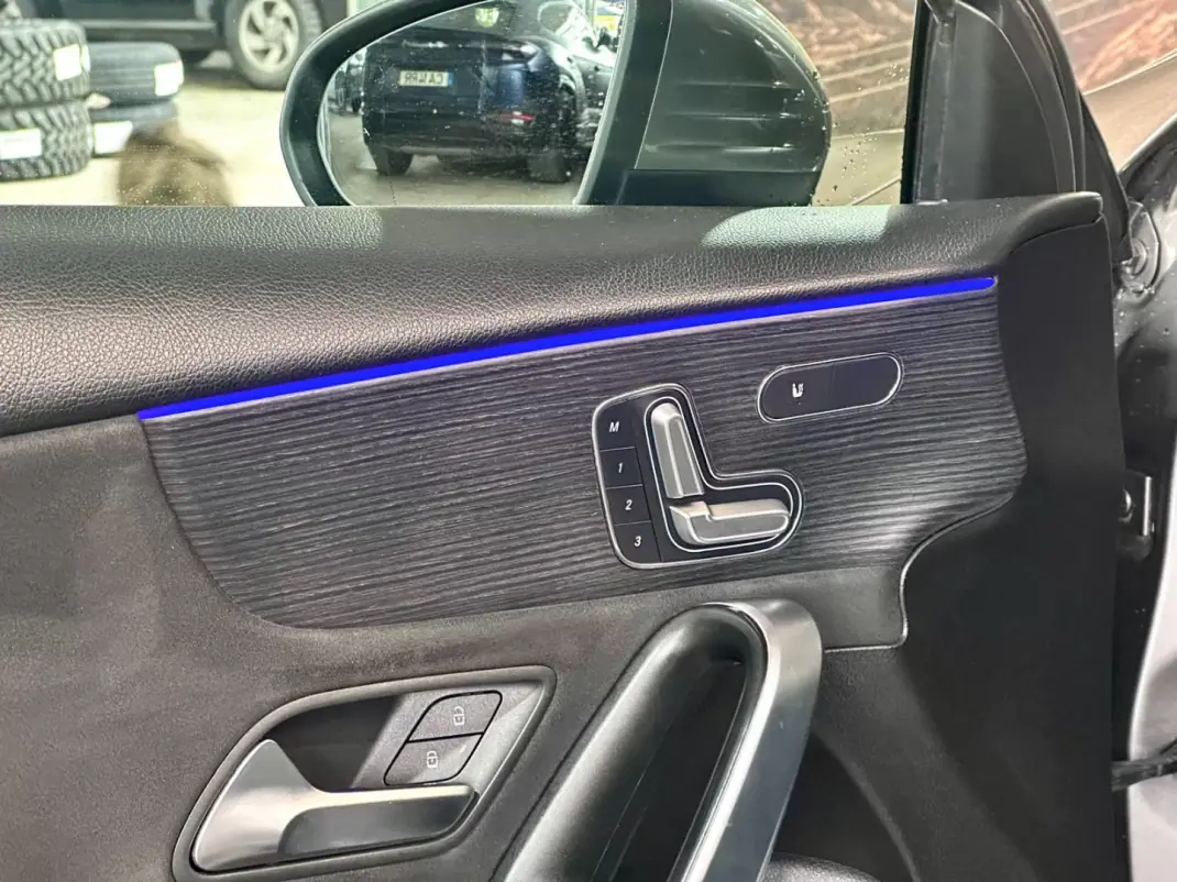 Mercedes-Benz A 180 Limousine 2019 - 24900 EUR, 210010 km - AUTO.MOTO.pt - 210010km - foto 10 de 31