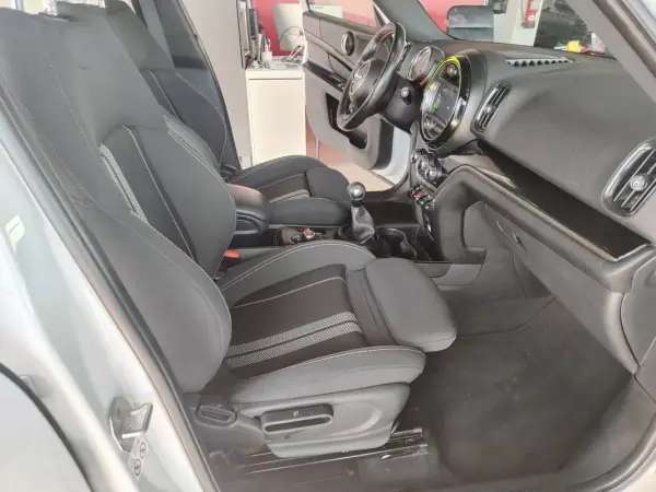 MINI Countryman 2018 - 19990 EUR, 84000 km - AUTO.MOTO.pt - 84000km - foto 15 de 37