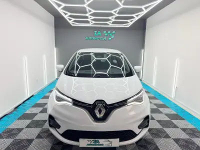 Renault Zoe 2020 - 13999 EUR, 114000 km - AUTO.MOTO.pt - 114000km - foto 2 de 21