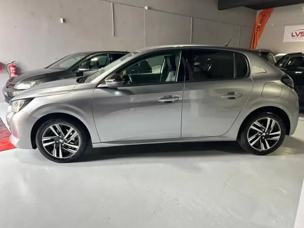 Peugeot 208 2020 - 11500 EUR, 162145 km - AUTO.MOTO.pt - 162145km - foto 2 de 35