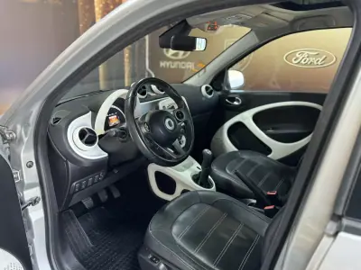 Smart ForFour 2015 - 9490 EUR, 152000 km - AUTO.MOTO.pt - 152000km - foto 2 de 15
