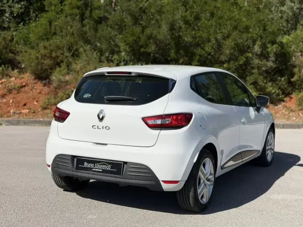 Renault Clio 2019 - 9900 EUR, 129750 km - AUTO.MOTO.pt - 129750km - foto 13 de 18