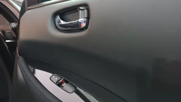 Nissan Leaf 2020 - 20500 EUR, 56131 km - AUTO.MOTO.pt - 56131km - foto 56 de 77