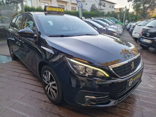 Peugeot 308 SW 2019 - 12990 EUR, 133000 km - AUTO.MOTO.pt - 133000km - foto 5 de 13