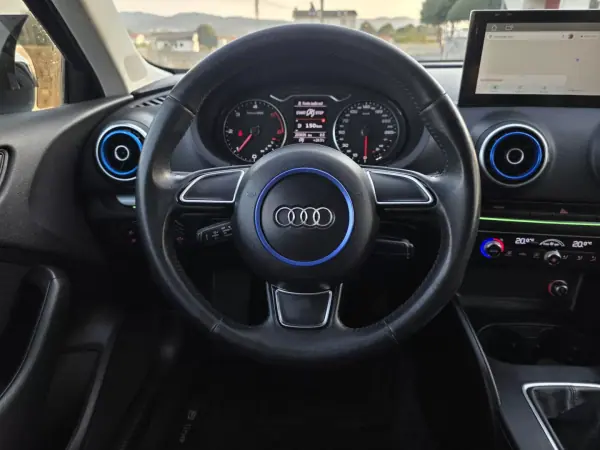Audi A3 2013 - 12990 EUR, 203000 km - 203000km - foto 23 de 37