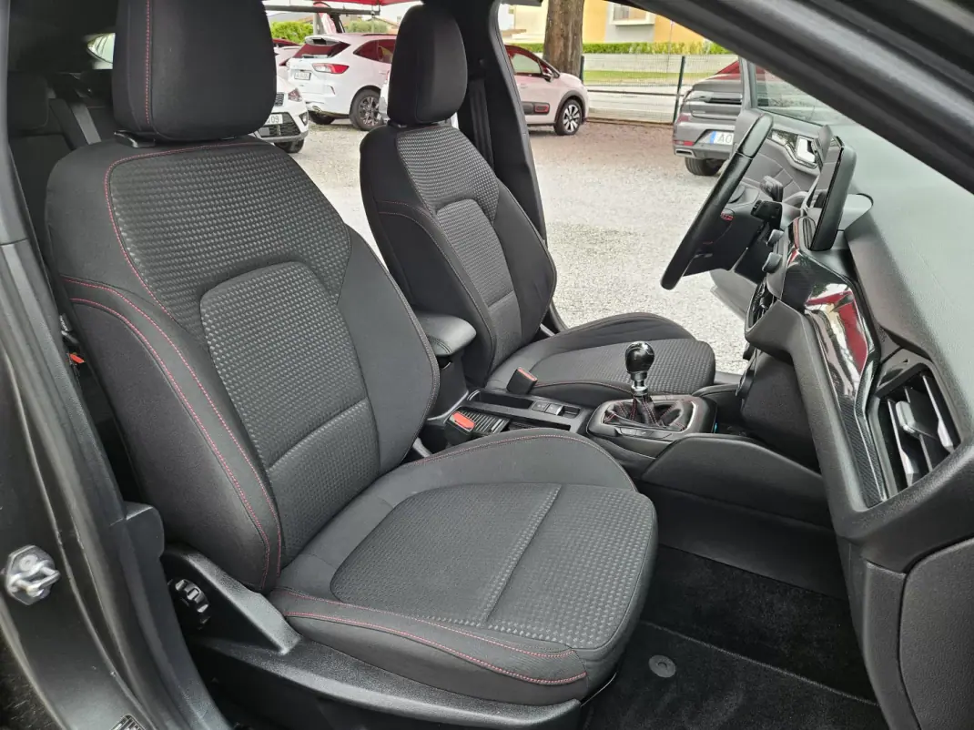 Ford Focus SW 2021 - 17800 EUR, 91100 km - AUTO.MOTO.pt - 91100km - foto 16 de 66