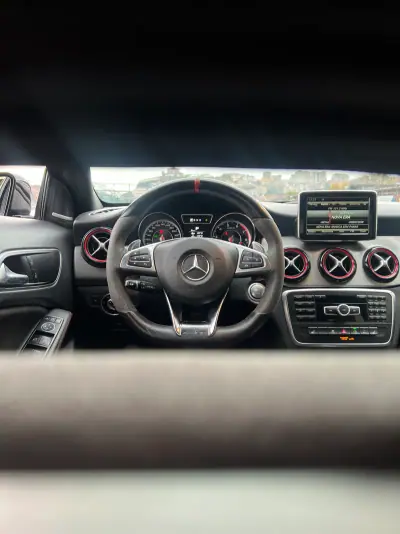 Mercedes-Benz GLA 45 AMG 2015 - 34900 EUR, 125000 km - AUTO.MOTO.pt - 125000km - foto 17 de 28