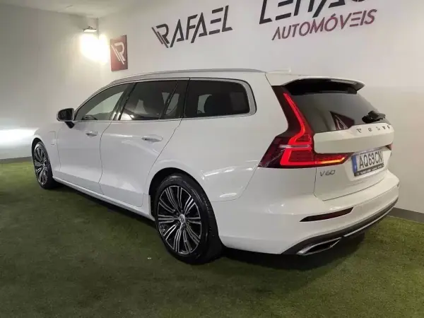 Volvo V60 2022 - 31900 EUR, 71000 km - AUTO.MOTO.pt - 71000km - foto 5 de 29