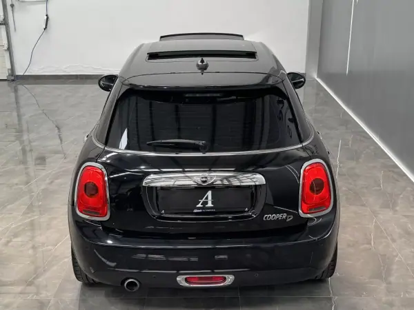 MINI 5 Portas 2016 - 15890 EUR, 167000 km - AUTO.MOTO.pt - 167000km - foto 15 de 34
