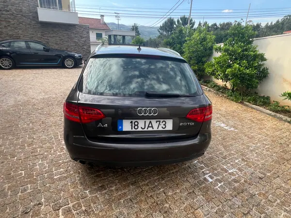 Audi A4 Avant 2010 - 6499 EUR, 500000 km - AUTO.MOTO.pt - 500000km - foto 8 de 17