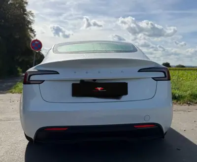 Tesla Model 3 2024 — photo 5 of 7