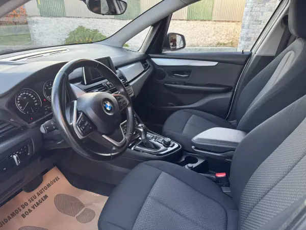 BMW 225xe Active Tourer 2018 - 18900 EUR, 68000 km - AUTO.MOTO.pt - 68000km - foto 16 de 52