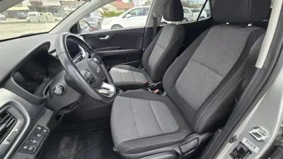 Kia Stonic 2023 - 17450 EUR, 27500 km - AUTO.MOTO.pt - 27500km - foto 13 de 18