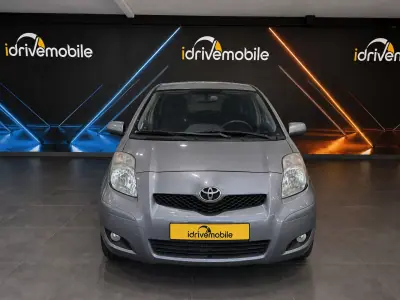 Toyota Yaris 2010 - 9500 EUR, 89481 km - 89481km - foto 3 de 19