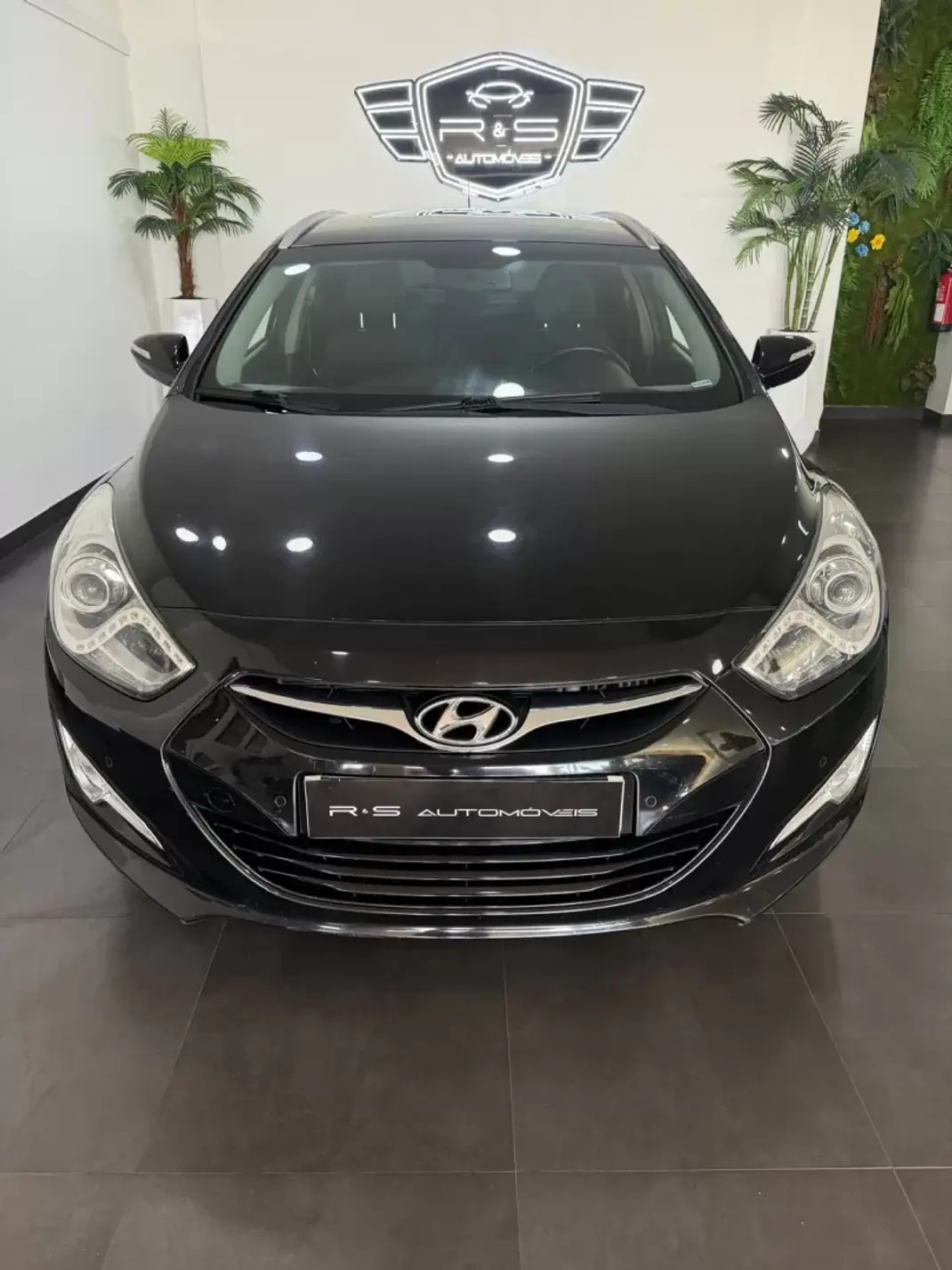 Hyundai i40 SW 2012 - 11000 EUR, 230000 km - AUTO.MOTO.pt - 230000km - foto 2 de 15