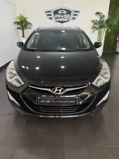 Hyundai i40 SW 2012 - 11000 EUR, 230000 km - AUTO.MOTO.pt - 230000km - foto 2 de 15