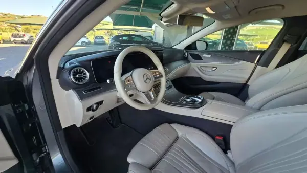 Mercedes-Benz CLS 300 2019 - 29900 EUR, 233849 km - AUTO.MOTO.pt - 233849km - foto 10 de 22