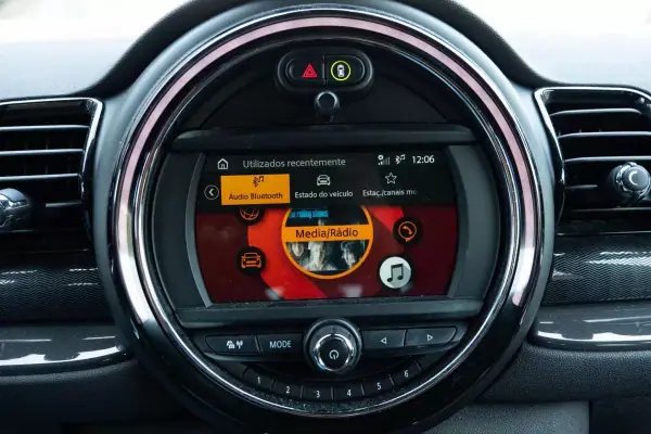 MINI Clubman 2018 - 17800 EUR, 123000 km - AUTO.MOTO.pt - 123000km - foto 23 de 24