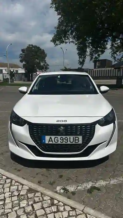 Peugeot 208 2021 - 12500 EUR, 97000 km - AUTO.MOTO.pt - 97000km - foto 2 de 6