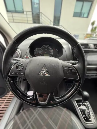 Mitsubishi Space Star 2023 - 16990 EUR, 63049 km - AUTO.MOTO.pt - 63049km - foto 7 de 9