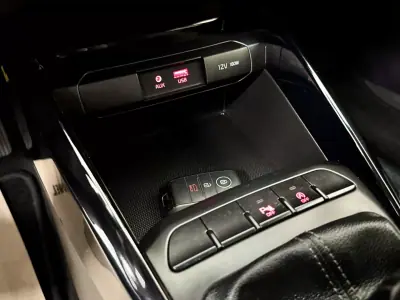 Kia Stonic 2019 - 15750 EUR, 68000 km - AUTO.MOTO.pt - 68000km - foto 40 de 60