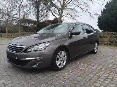 Peugeot 308 SW 2014 - 6490 EUR, 202000 km - 202000km - foto 1 de 15
