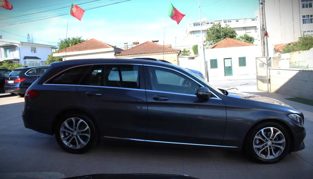 Mercedes-Benz C 200 2015 - 13990 EUR, 221500 km - 221500km - foto 4 de 44