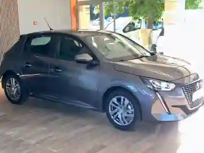 Peugeot 208 2021 - 9750 EUR, 97000 km - foto 5 de 15