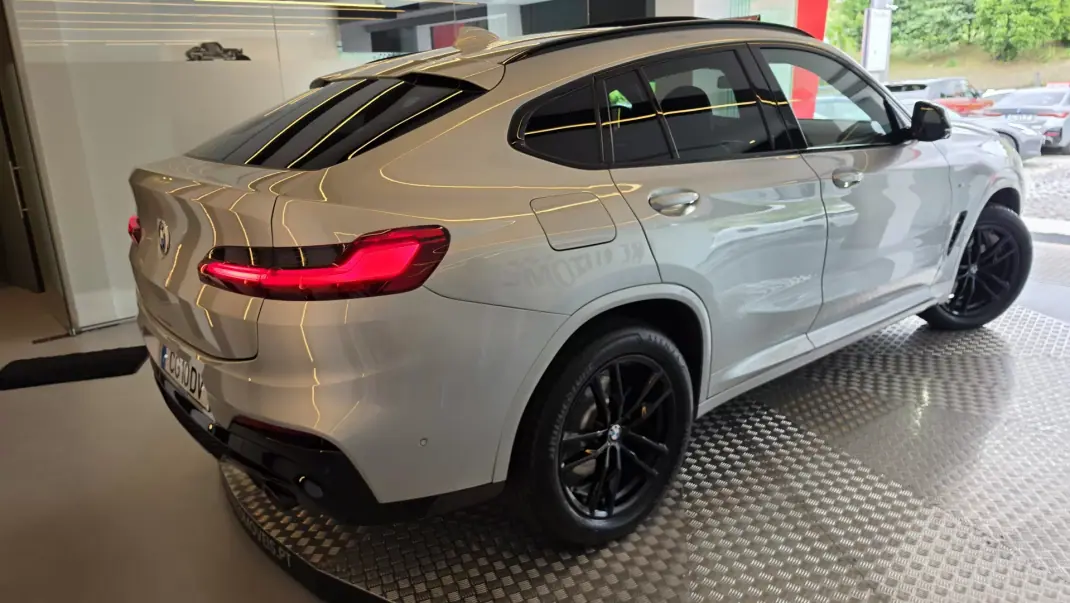 BMW X4 2021 - 37750 EUR, 169595 km - AUTO.MOTO.pt - 169595km - foto 21 de 74