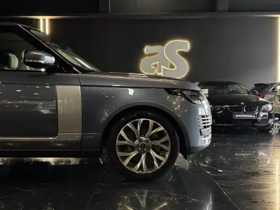 Land Rover Range Rover 2020 - 79990 EUR, 85300 km - AUTO.MOTO.pt - 85300km - foto 5 de 37