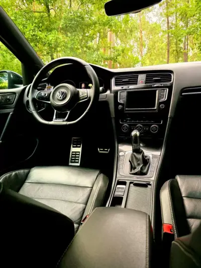 Volkswagen Golf 2016 - 18990 EUR, 157000 km - 157000km - foto 17 de 25