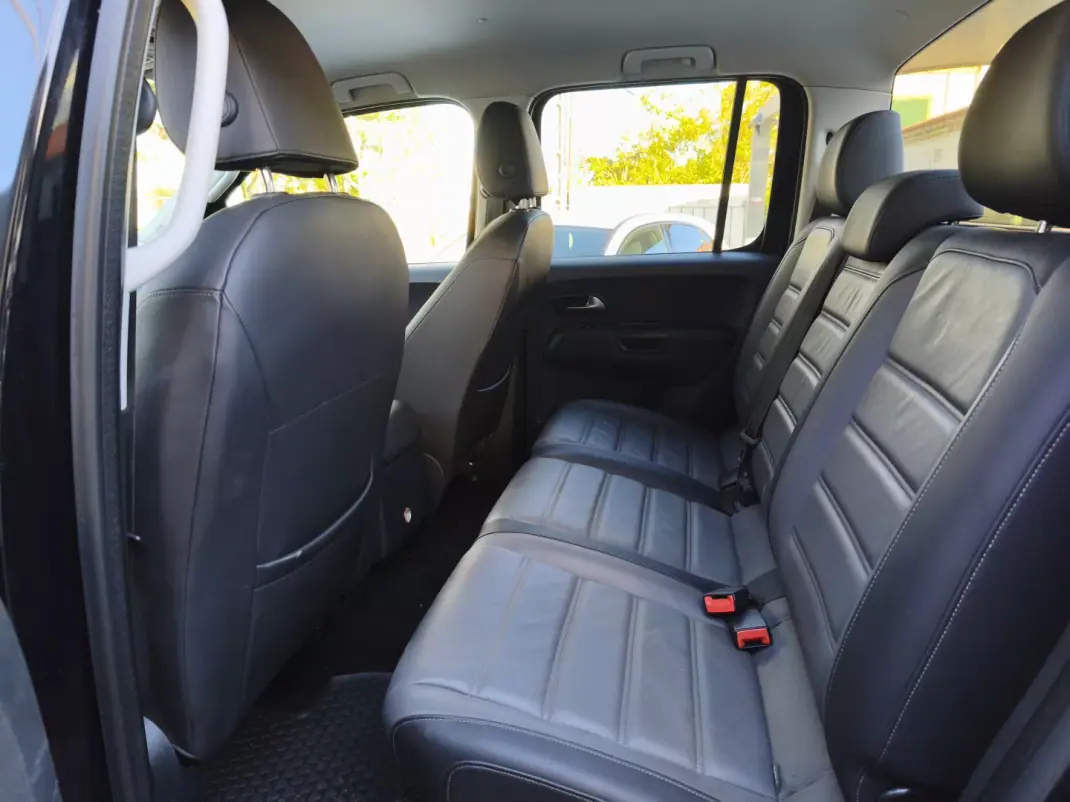 Volkswagen Amarok 2019 - 37000 EUR, 185000 km - AUTO.MOTO.pt - 185000km - foto 12 de 17