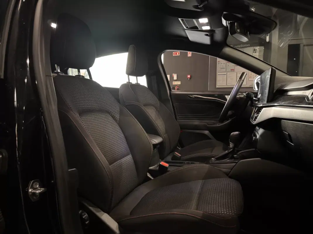 Ford Focus 2024 - 20990 EUR, 51400 km - AUTO.MOTO.pt - 51400km - foto 34 de 36