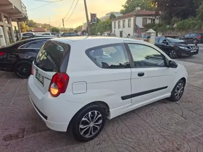 Chevrolet Aveo 2009 - 3900 EUR, 179525 km - foto 6 de 23
