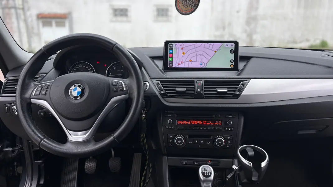 BMW X1 2013 - 11000 EUR, 200000 km - AUTO.MOTO.pt - 200000km - foto 9 de 15