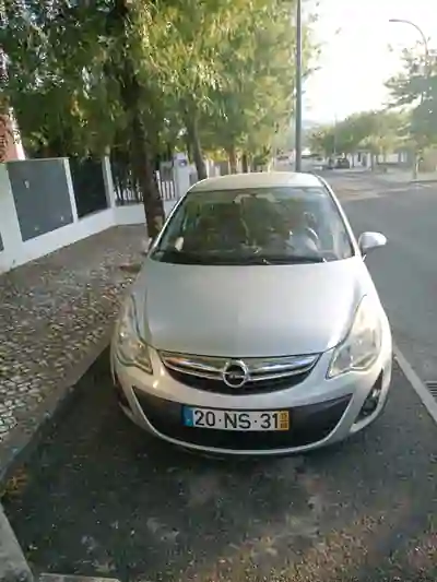Opel Corsa 2013 - 5500 EUR, 118 km - AUTO.MOTO.pt - 118km - foto 1 de 10