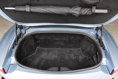 Aston Martin V8 Vantage Roadster 2021 - 165000 EUR, 14873 km - AUTO.MOTO.pt - 14873km - foto 21 de 21