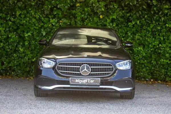 Mercedes-Benz E 200 2022 - 36900 EUR, 49700 km - AUTO.MOTO.pt - 49700km - foto 2 de 17