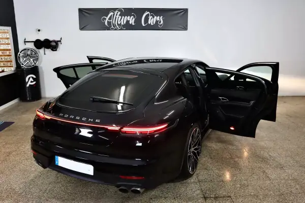 Porsche Panamera 2016 - 53900 EUR, 92706 km - AUTO.MOTO.pt - 92706km - foto 41 de 41
