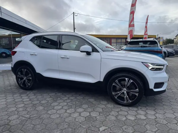 Volvo XC 40 2021 - 24500 EUR, 121000 km - AUTO.MOTO.pt - 121000km - foto 5 de 42