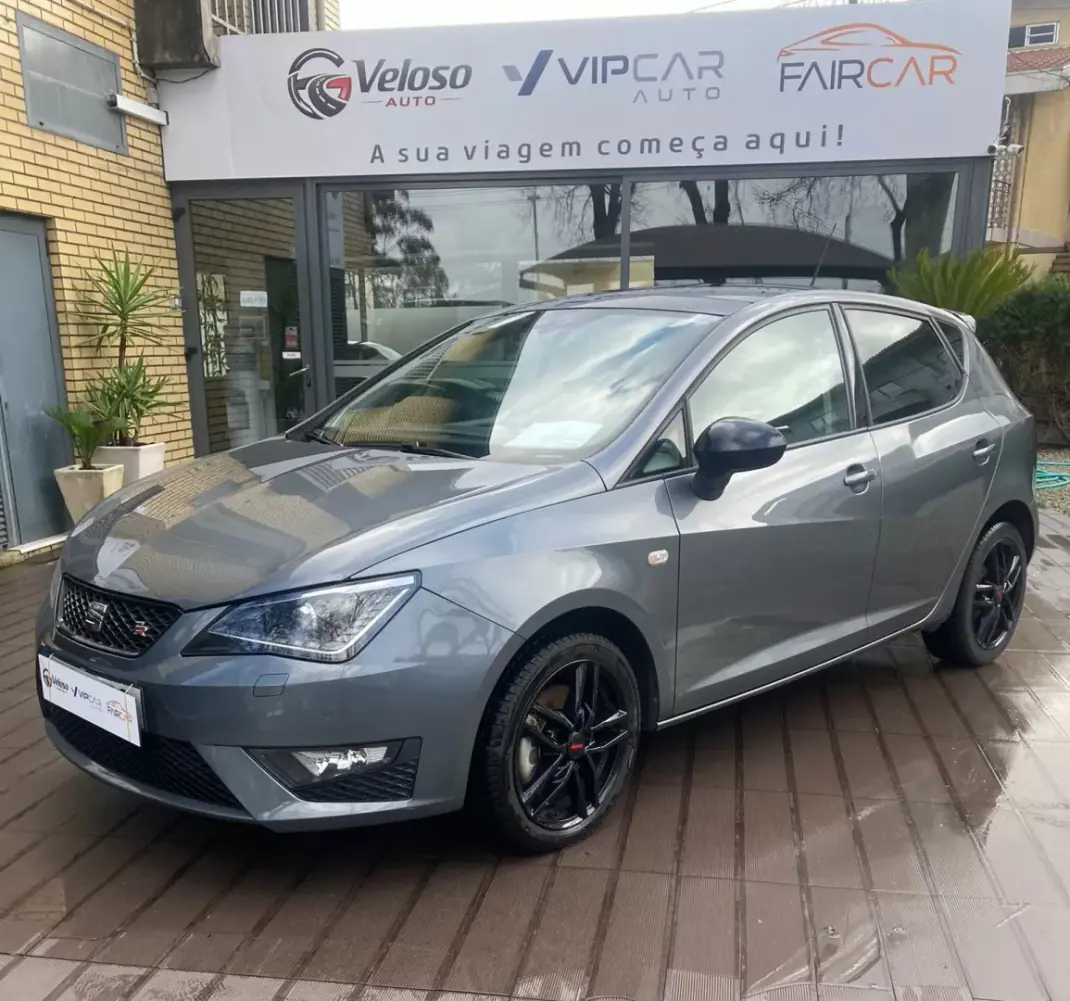 SEAT Ibiza 2016 - 13900 EUR, 118800 km - AUTO.MOTO.pt - 118800km - foto 1 de 24